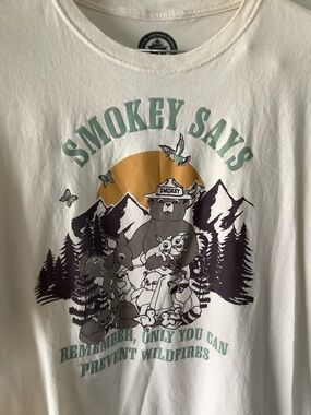 Smokey Says Graphic Tee - White